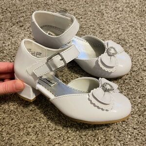 Rachel Shoes White Patent Girls Mary Jane Dress Shoes with Buckle